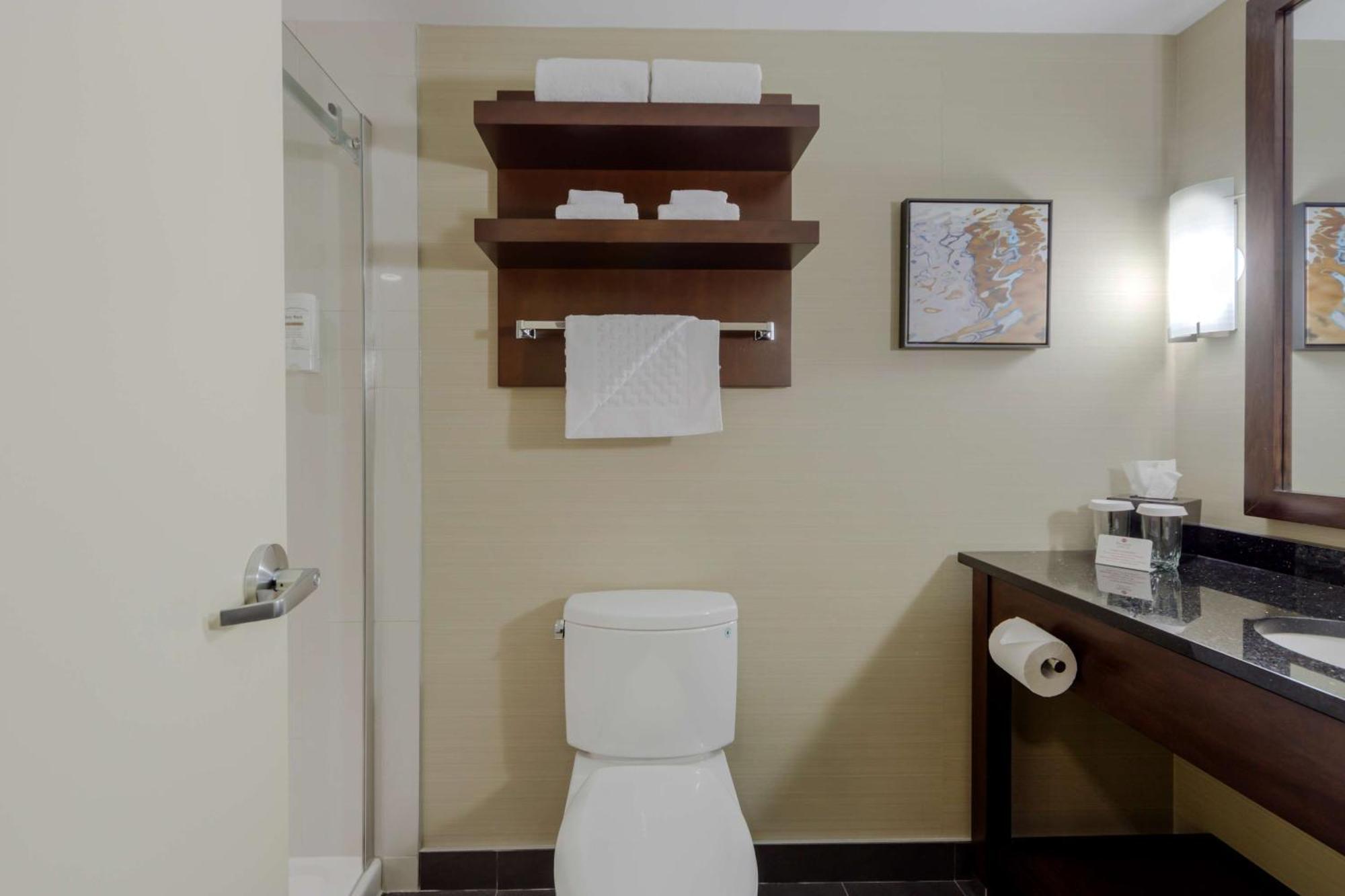 Best Western Premier Denham Inn & Suites Leduc Ngoại thất bức ảnh