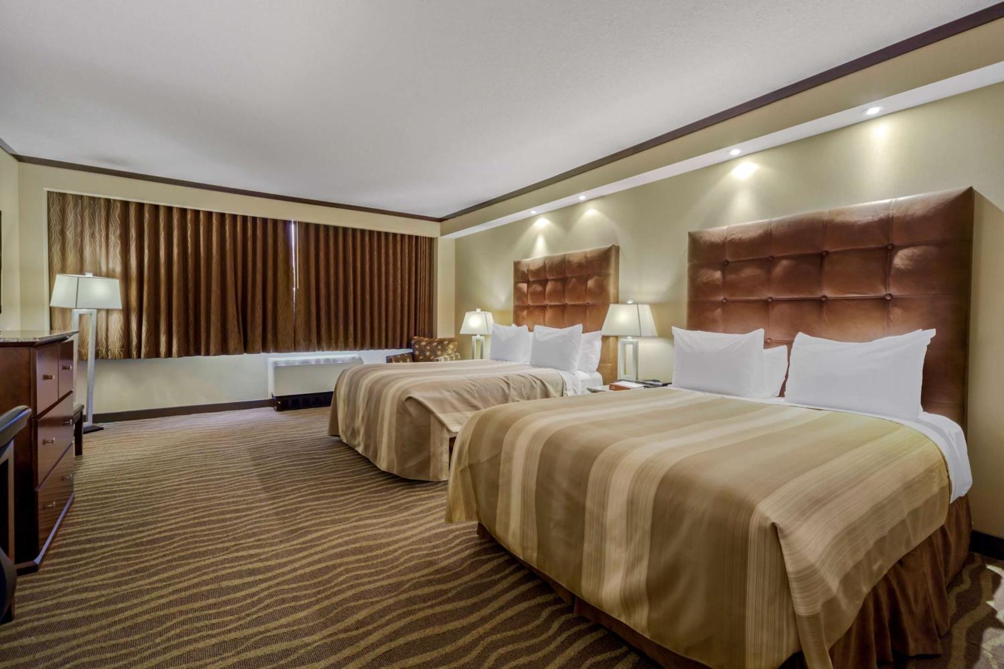 Best Western Premier Denham Inn & Suites Leduc Ngoại thất bức ảnh